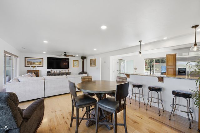 16250 South Drive, La Pine, OR 97739