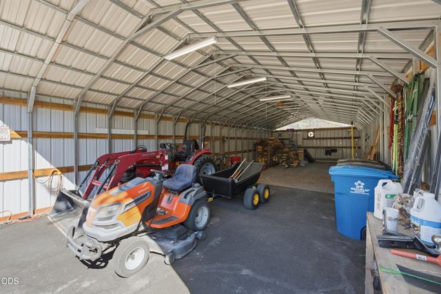 16250 South Drive, La Pine, OR 97739