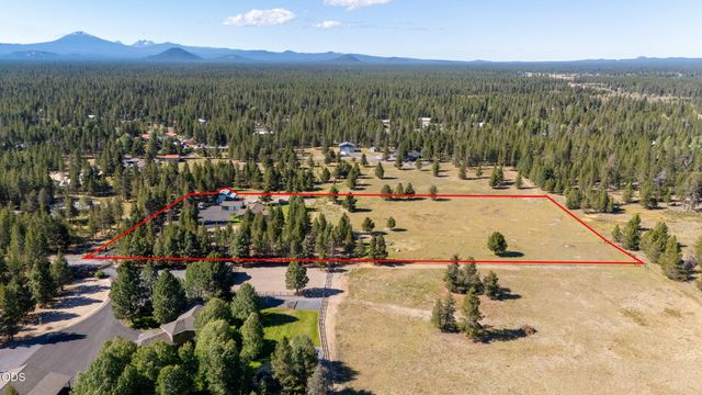 16250 South Drive, La Pine, OR 97739