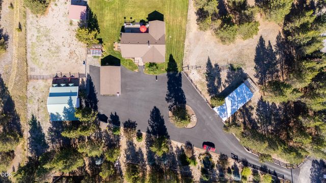 16250 South Drive, La Pine, OR 97739