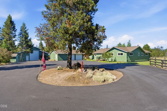 16250 South Drive, La Pine, OR 97739