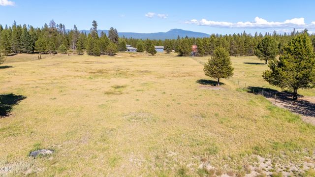 16250 South Drive, La Pine, OR 97739