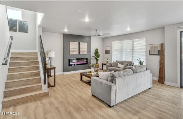 208 Emerald Rock, El Paso, TX 79928