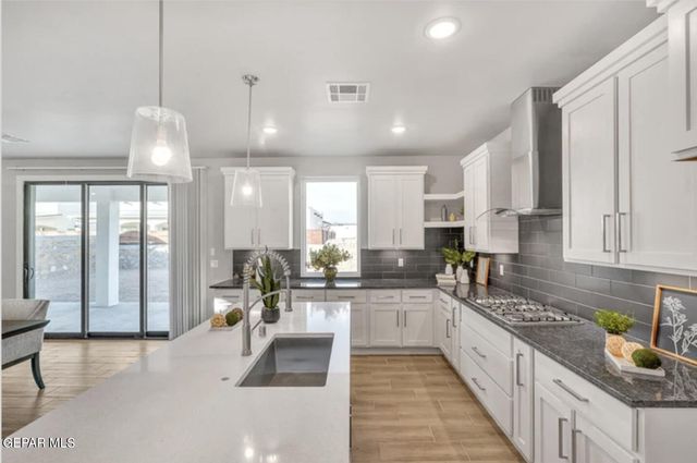 208 Emerald Rock, El Paso, TX 79928