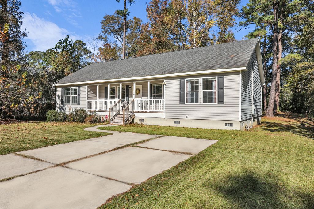 110 Kay Street, Ridgeville, SC 29472