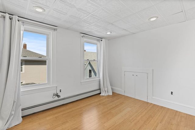 160 Marlboro St, Quincy, MA 02170