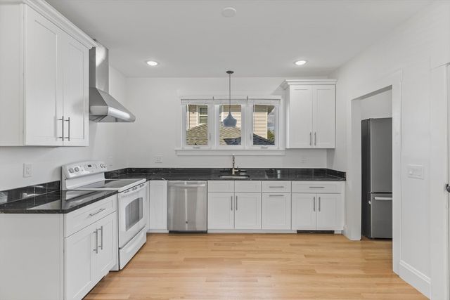 160 Marlboro St, Quincy, MA 02170