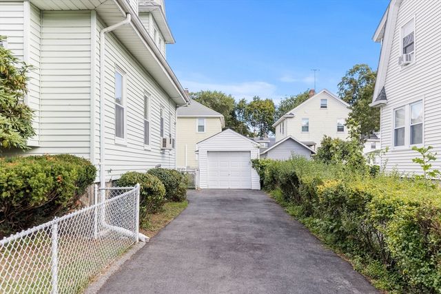 160 Marlboro St, Quincy, MA 02170