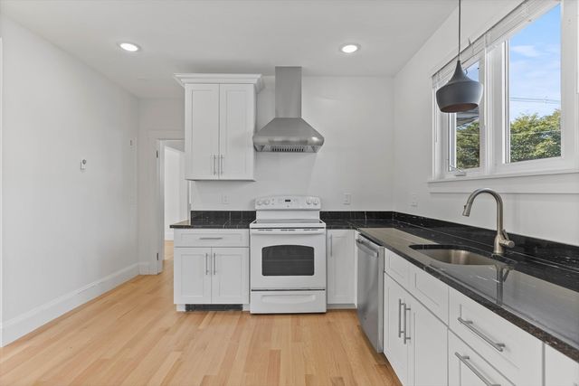 160 Marlboro St, Quincy, MA 02170