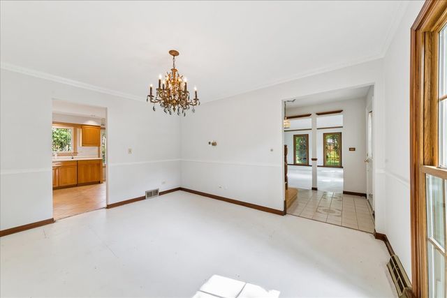 5641 Deerpath Lane, Downers Grove, IL 60516