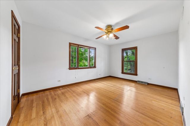 5641 Deerpath Lane, Downers Grove, IL 60516