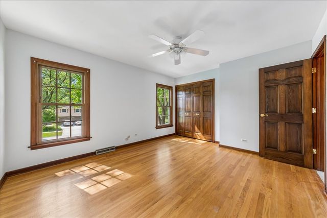 5641 Deerpath Lane, Downers Grove, IL 60516