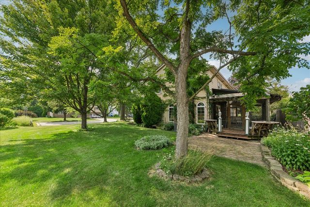 5641 Deerpath Lane, Downers Grove, IL 60516
