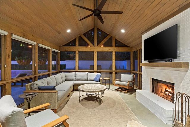 1100 Kingston Drive, Atlanta, GA 30342