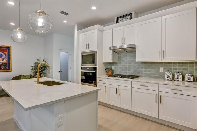 2440 CEDAR ROSE STREET, Apopka, FL 32712