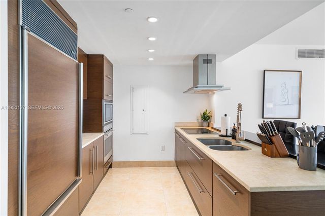 495 Brickell 5705, Miami, FL 33131