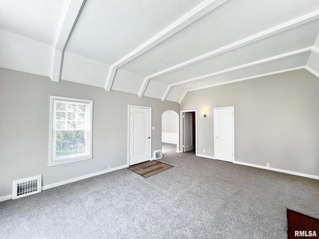 3203 N BILTMORE Avenue, Peoria, IL 61604