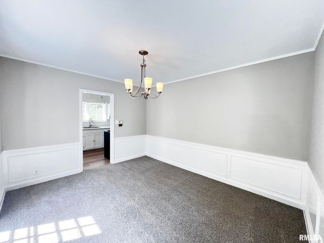 3203 N BILTMORE Avenue, Peoria, IL 61604