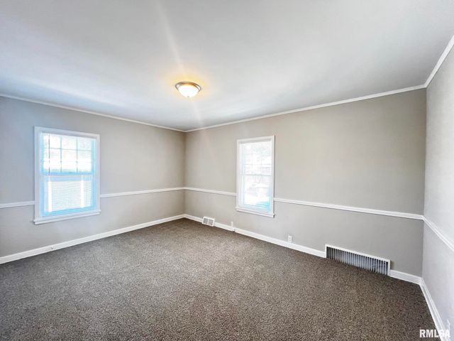 3203 N BILTMORE Avenue, Peoria, IL 61604