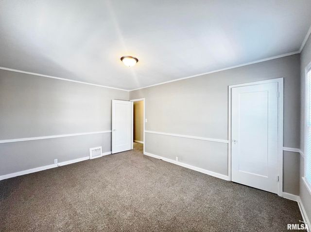 3203 N BILTMORE Avenue, Peoria, IL 61604
