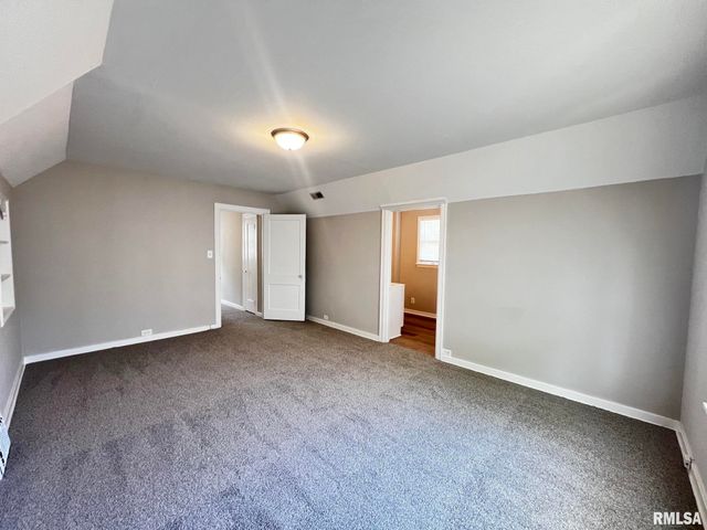 3203 N BILTMORE Avenue, Peoria, IL 61604