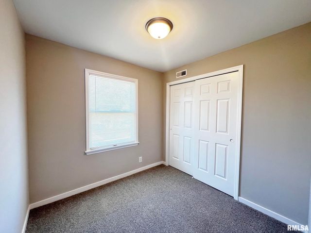 3203 N BILTMORE Avenue, Peoria, IL 61604