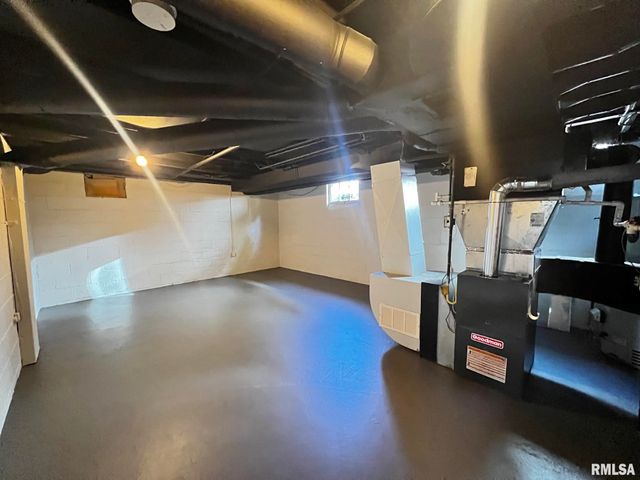 3203 N BILTMORE Avenue, Peoria, IL 61604