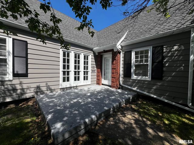 3203 N BILTMORE Avenue, Peoria, IL 61604