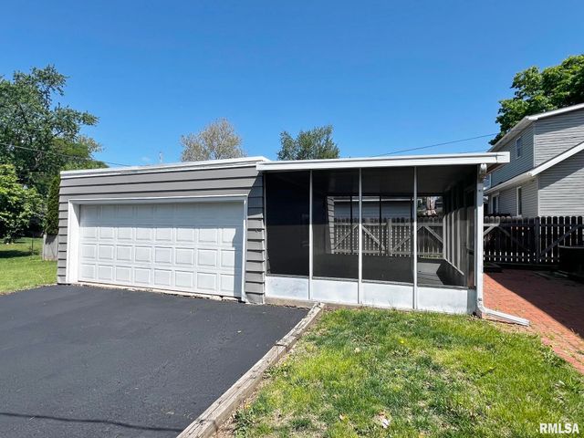 3203 N BILTMORE Avenue, Peoria, IL 61604