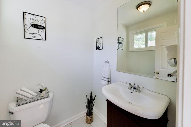 5510 EASTBOURNE DR, Springfield, VA 22151