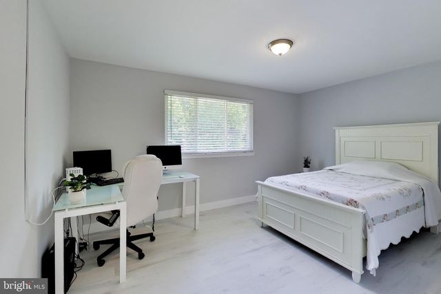 5510 EASTBOURNE DR, Springfield, VA 22151