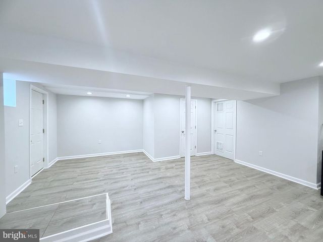 5510 EASTBOURNE DR, Springfield, VA 22151