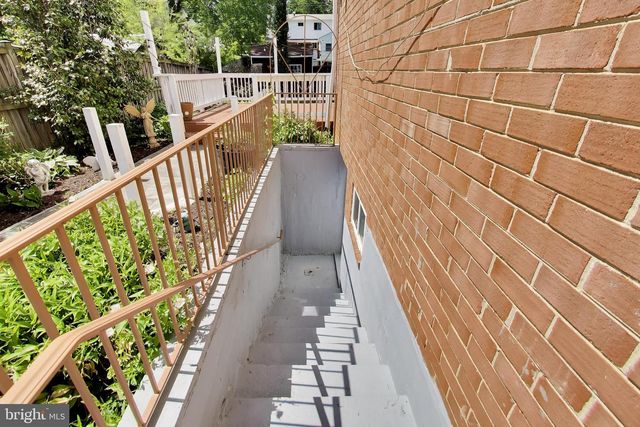 5510 EASTBOURNE DR, Springfield, VA 22151