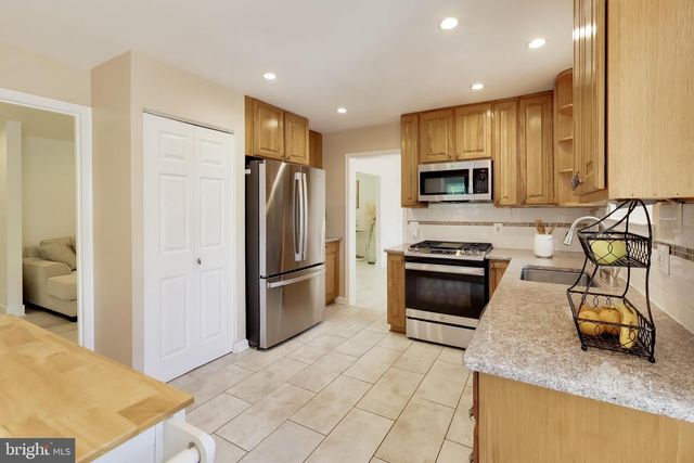 5510 EASTBOURNE DR, Springfield, VA 22151