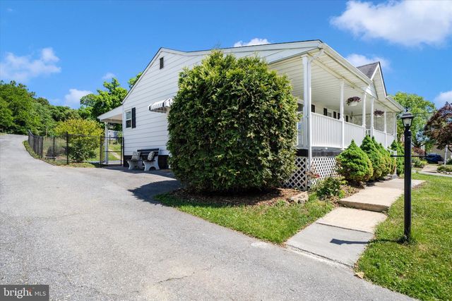 8409 WOODWARD ST, Savage, MD 20763