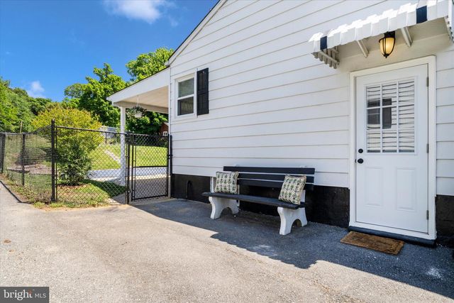 8409 WOODWARD ST, Savage, MD 20763