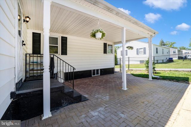 8409 WOODWARD ST, Savage, MD 20763