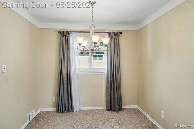1209 Massoit Road, Clawson, MI 48017