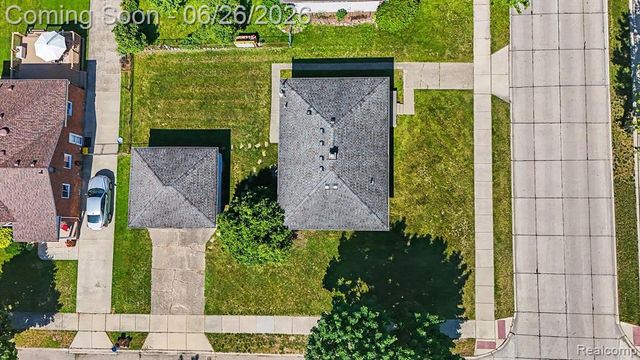 1209 Massoit Road, Clawson, MI 48017