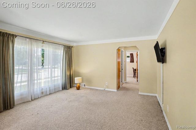 1209 Massoit Road, Clawson, MI 48017