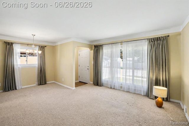 1209 Massoit Road, Clawson, MI 48017