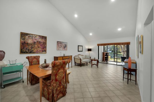 10980 Lake Front Place, Boca Raton, FL 33498