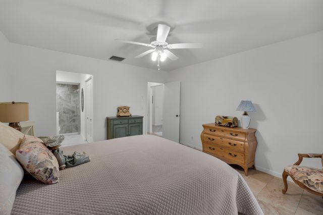 10980 Lake Front Place, Boca Raton, FL 33498