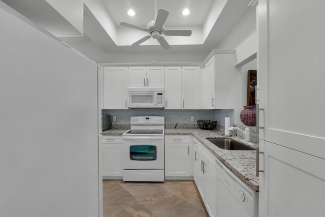 10980 Lake Front Place, Boca Raton, FL 33498