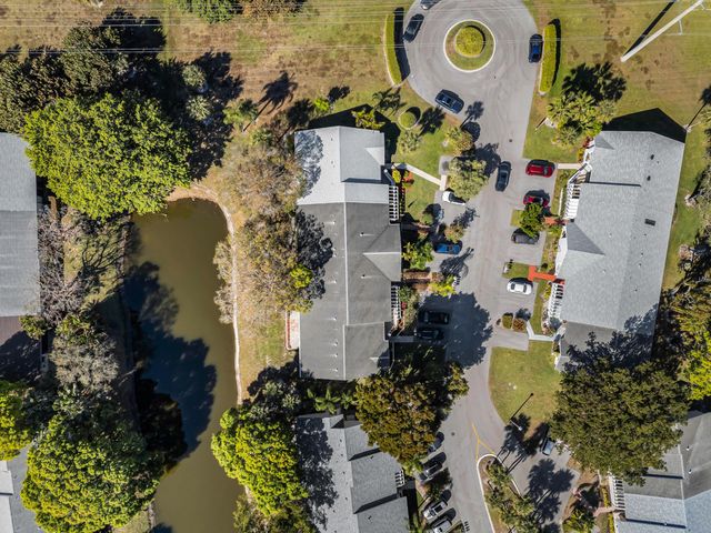 10980 Lake Front Place, Boca Raton, FL 33498