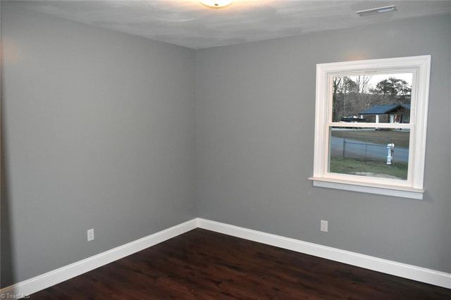 258 Badgett Avenue, Mount Airy, NC 27030