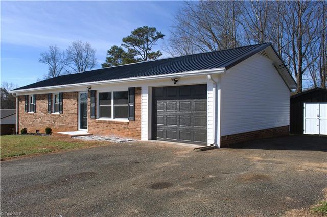 258 Badgett Avenue, Mount Airy, NC 27030