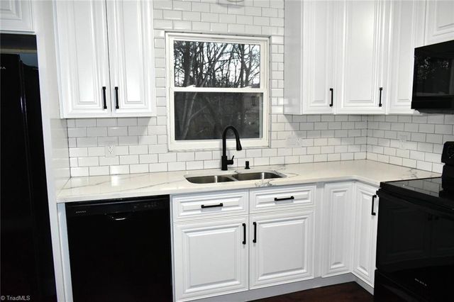 258 Badgett Avenue, Mount Airy, NC 27030