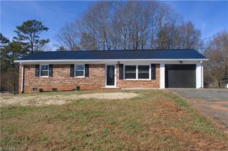 258 Badgett Avenue, Mount Airy, NC 27030