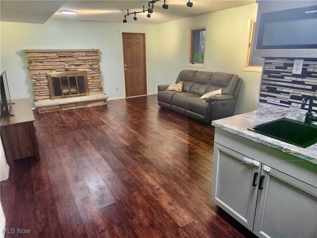 7723 W Lake Boulevard, Kent, OH 44240